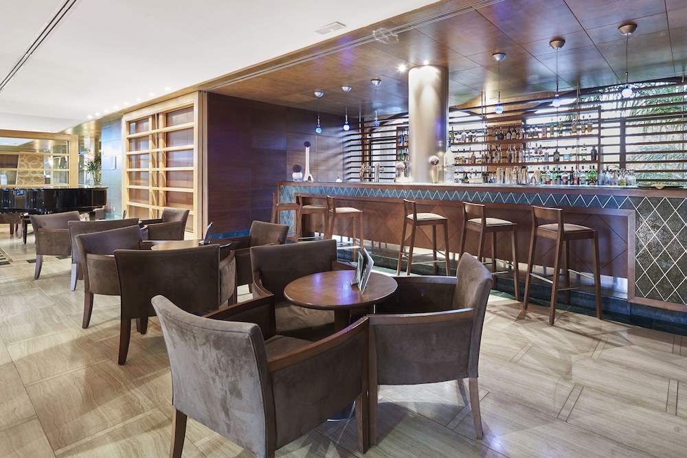Insotel Fenicia Prestige Suites & Spa — Restaurant in Santa Eulalia, Balearic Islands