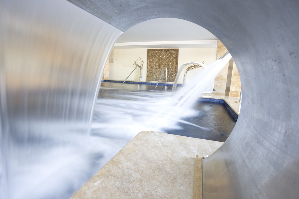 Insotel Fenicia Prestige Suites & Spa — Facilities in Santa Eulalia, Balearic Islands