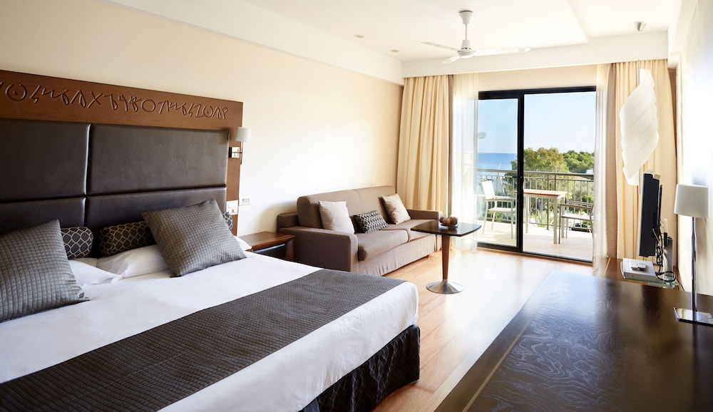 Insotel Fenicia Prestige Suites & Spa — Rooms in Santa Eulalia, Balearic Islands