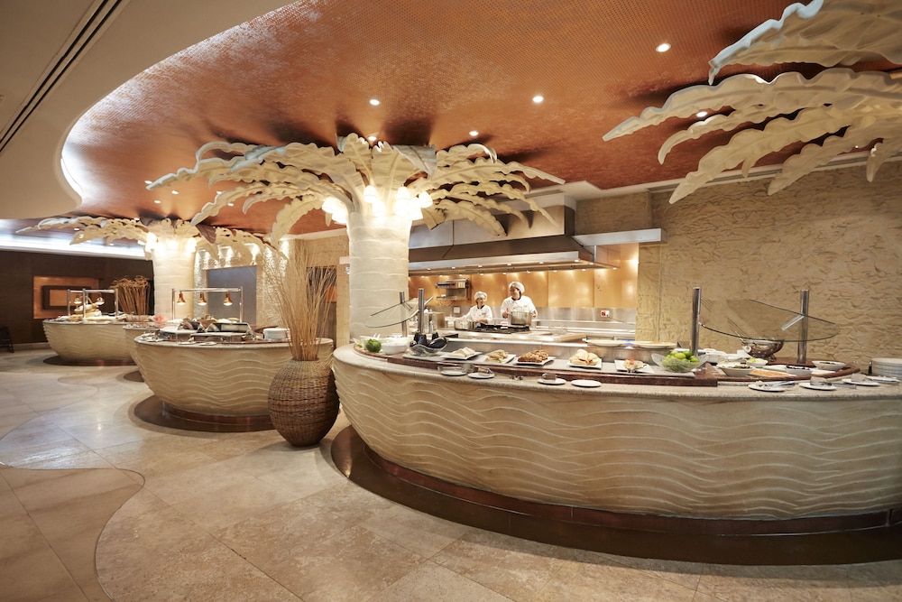 Insotel Fenicia Prestige Suites & Spa — Restaurant in Santa Eulalia, Balearic Islands