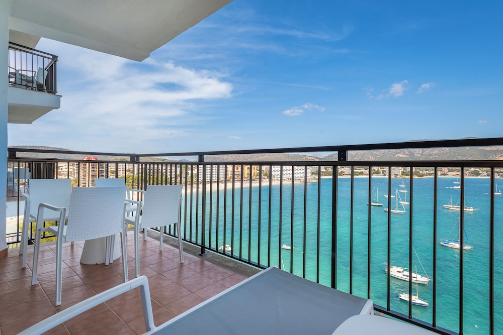 Leonardo Royal Hotel Mallorca — Hotel rooms in Magaluf, Balearic Islands
