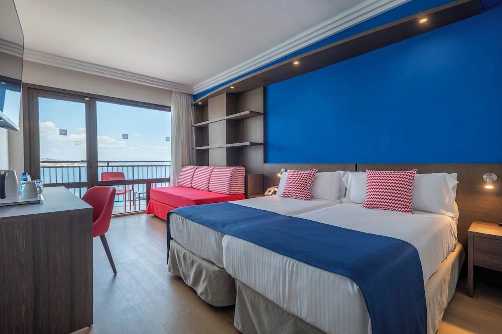 Leonardo Royal Hotel Mallorca — Hotel rooms in Magaluf, Balearic Islands