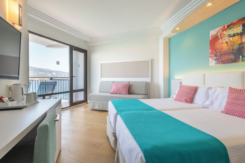 Leonardo Royal Hotel Mallorca — Hotel rooms in Magaluf, Balearic Islands