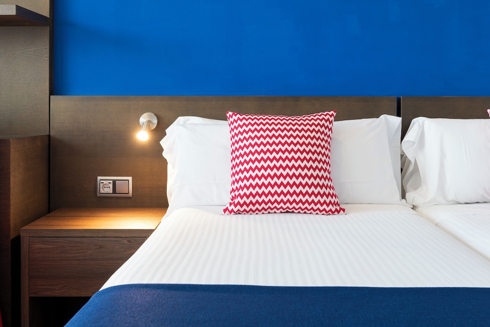 Leonardo Royal Hotel Mallorca — Hotel rooms in Magaluf, Balearic Islands