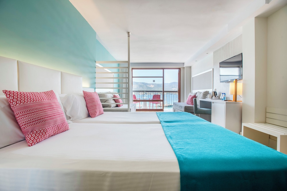Leonardo Royal Hotel Mallorca — Hotel rooms in Magaluf, Balearic Islands