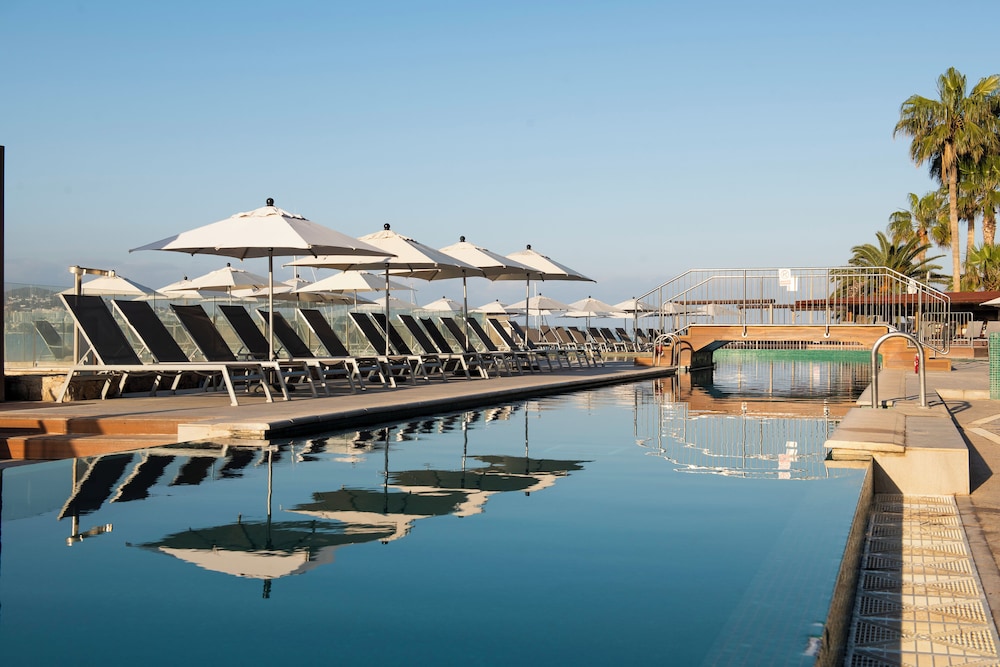 Leonardo Royal Hotel Mallorca — Swimming pool in Magaluf, Balearic Islands