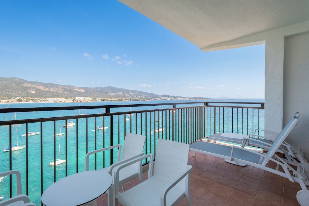 Leonardo Royal Hotel Mallorca — Hotel rooms in Magaluf, Balearic Islands