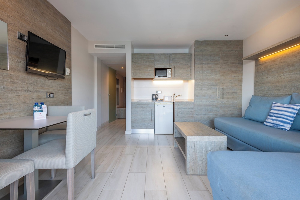 Leonardo Royal Hotel Mallorca Palmanova Bay — Hotel rooms in Magaluf, Balearic Islands