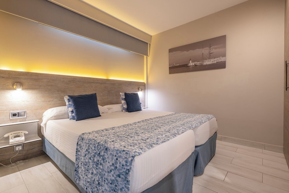 Leonardo Royal Hotel Mallorca Palmanova Bay — Hotel rooms in Magaluf, Balearic Islands