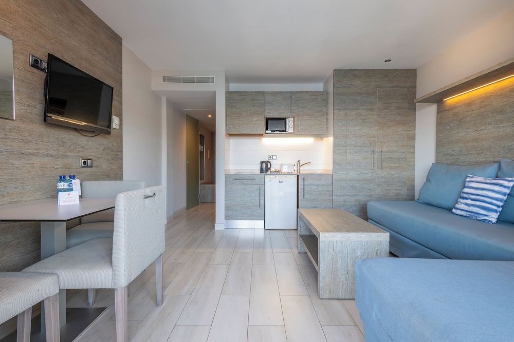 Leonardo Royal Hotel Mallorca Palmanova Bay — Hotel rooms in Magaluf, Balearic Islands