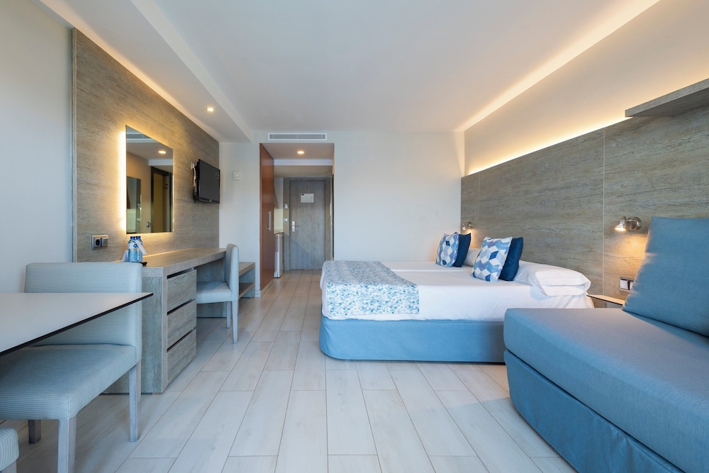 Leonardo Royal Hotel Mallorca Palmanova Bay — Hotel rooms in Magaluf, Balearic Islands