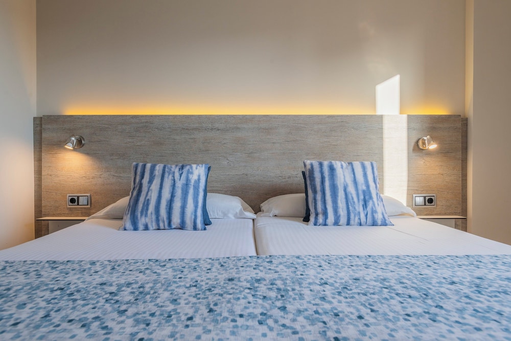 Leonardo Royal Hotel Mallorca Palmanova Bay — Hotel rooms in Magaluf, Balearic Islands
