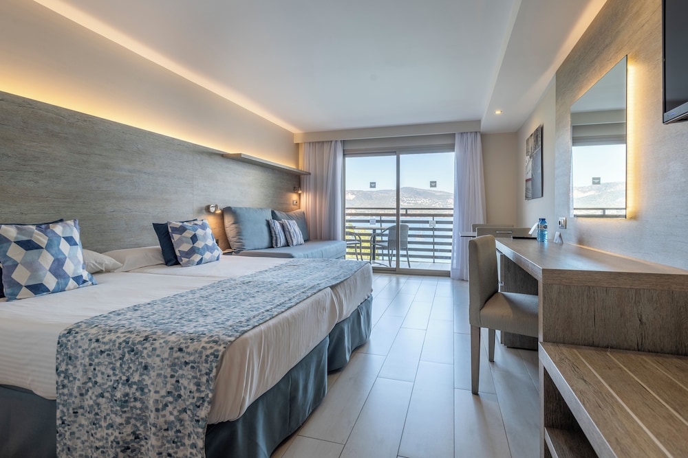 Leonardo Royal Hotel Mallorca Palmanova Bay — Hotel rooms in Magaluf, Balearic Islands
