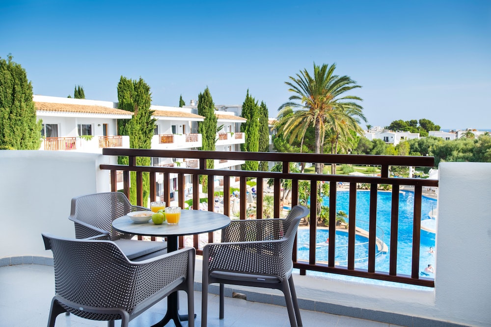 Inturotel Azul Garden — Swimming pool in Cala d´Or, Balearic Islands
