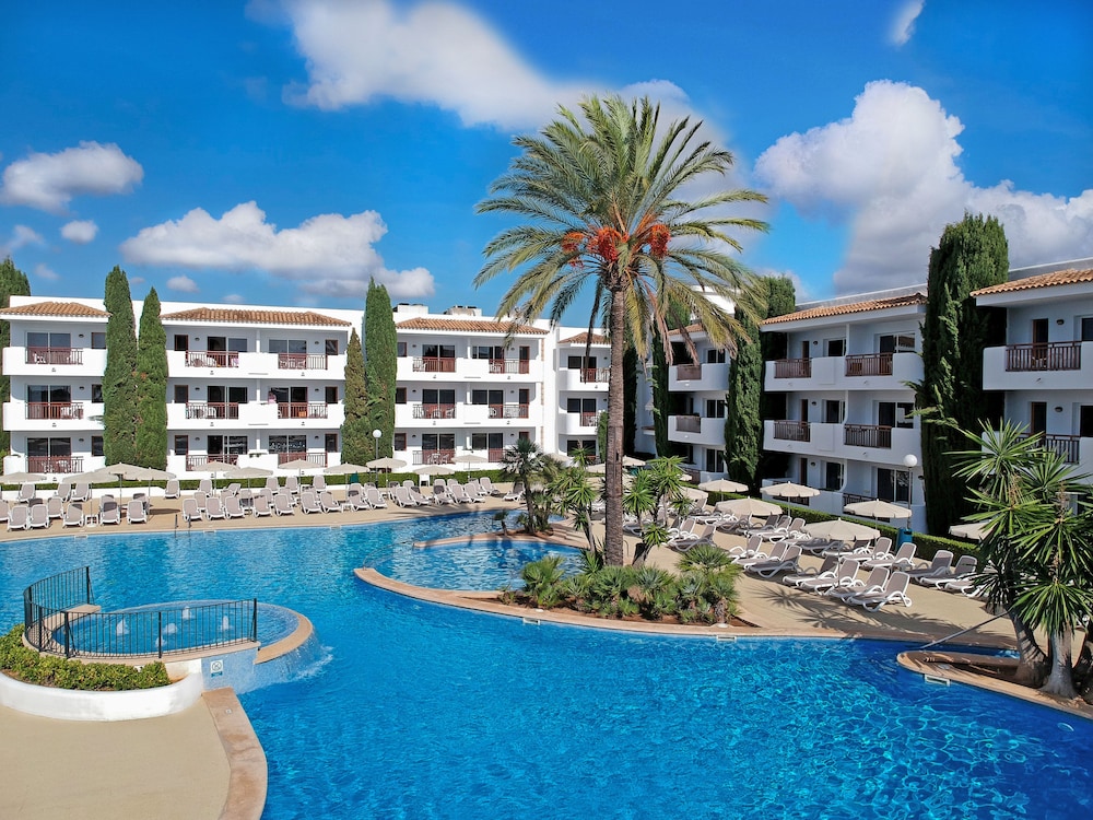 Inturotel Azul Garden — Swimming pool in Cala d´Or, Balearic Islands