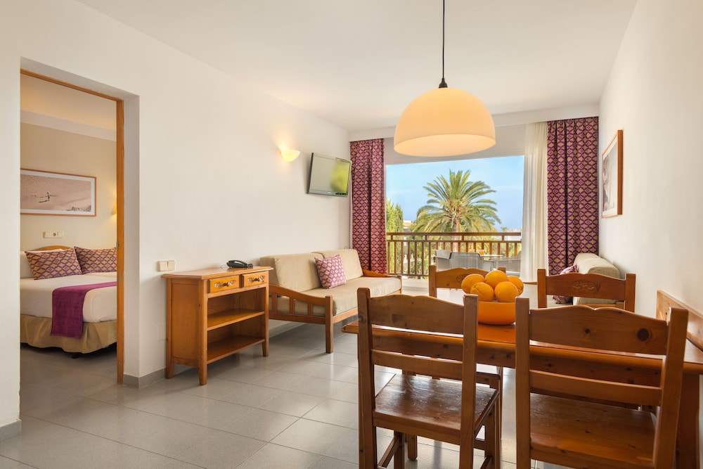 Inturotel Azul Garden — Hotel rooms in Cala d´Or, Balearic Islands