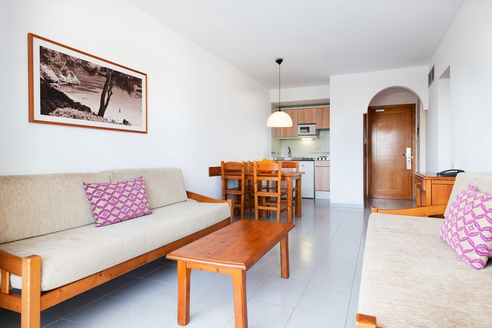 Inturotel Azul Garden — Hotel rooms in Cala d´Or, Balearic Islands