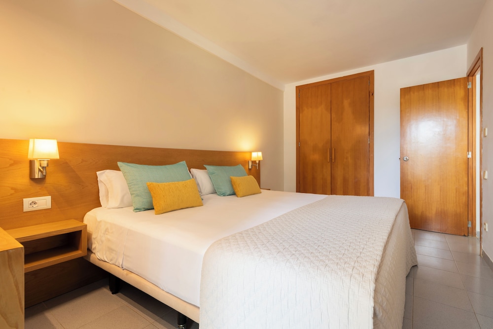 Inturotel Azul Garden — Hotel rooms in Cala d´Or, Balearic Islands