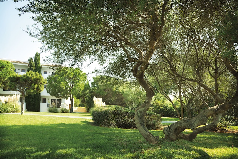 Inturotel Azul Garden — Hotel building in Cala d´Or, Balearic Islands