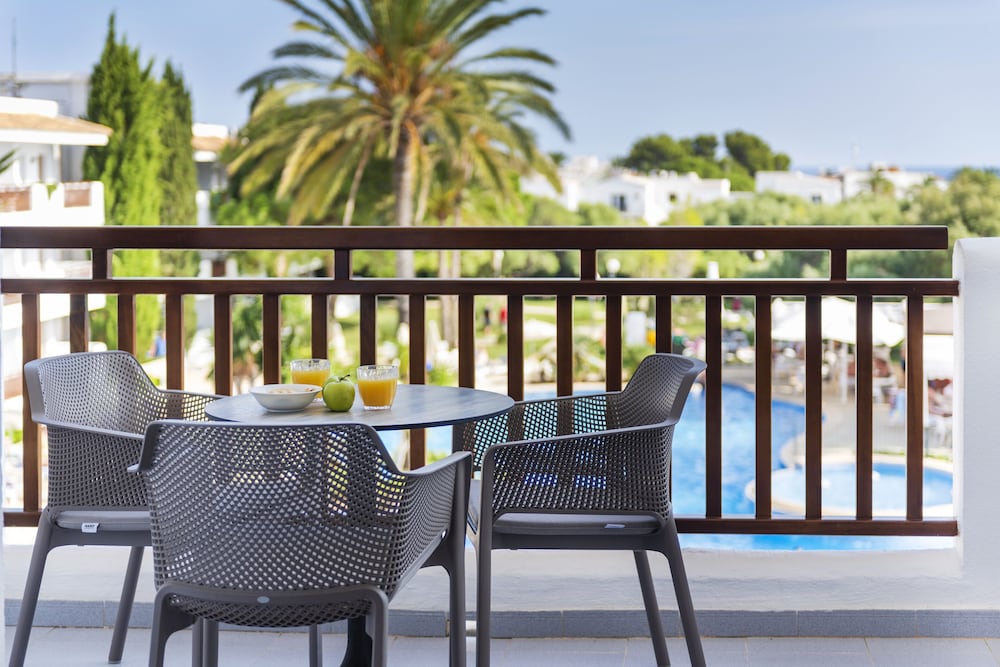Inturotel Azul Garden — Swimming pool in Cala d´Or, Balearic Islands