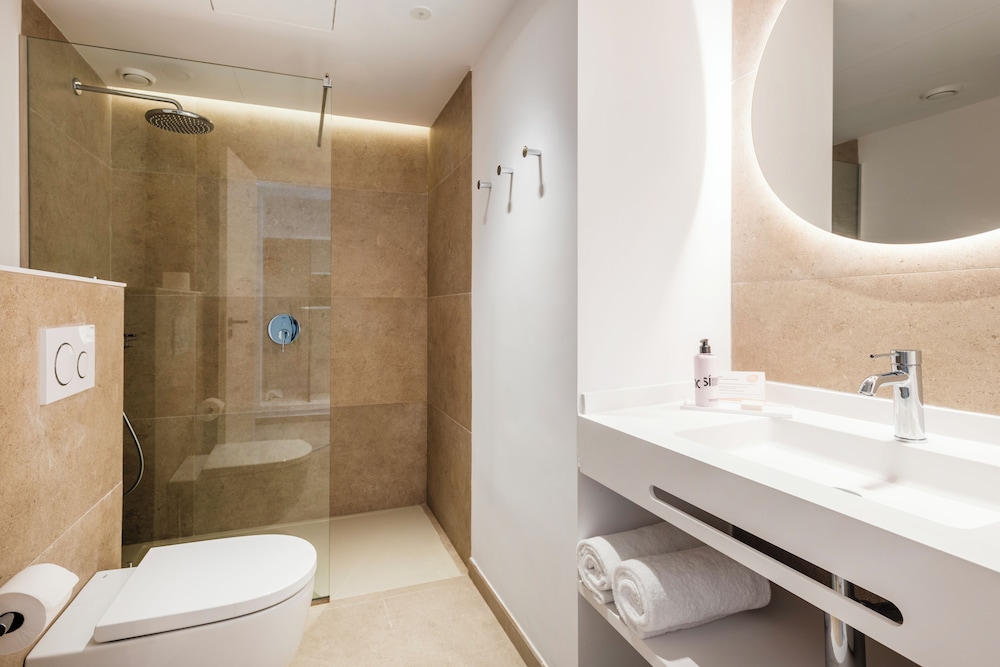 Inturotel Cala Azul — Hotel rooms in Cala d´Or, Balearic Islands