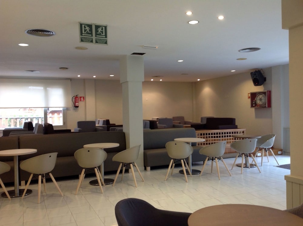 Inturotel Cala Azul — Restaurant & bars in Cala d´Or, Balearic Islands