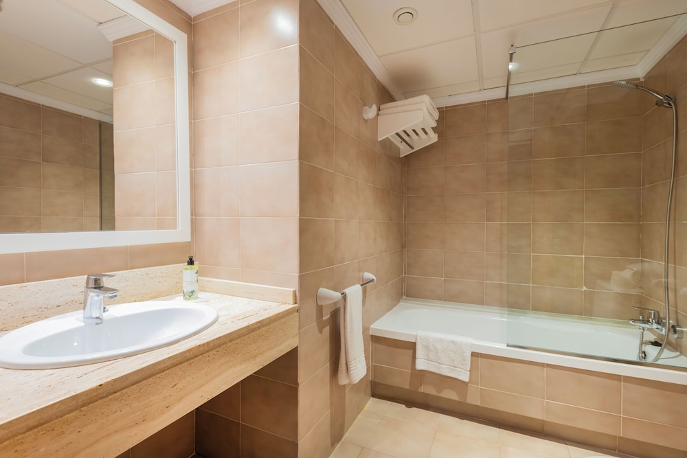 Inturotel Cala Azul — Hotel rooms in Cala d´Or, Balearic Islands