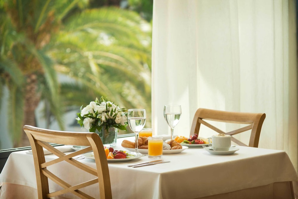 Inturotel Cala Azul — Restaurant & bars in Cala d´Or, Balearic Islands