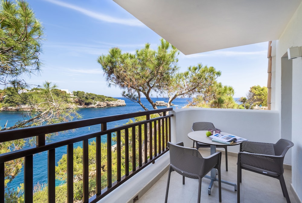 Inturotel Cala Azul — Hotel rooms in Cala d´Or, Balearic Islands
