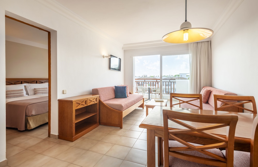 Inturotel Cala Azul — Hotel rooms in Cala d´Or, Balearic Islands