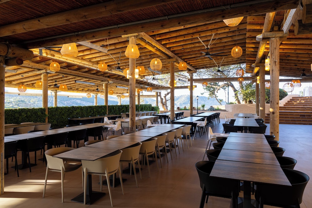 Invisa Hotel Club Cala Verde — Restaurant & bars in Santa Eulalia, Balearic Islands