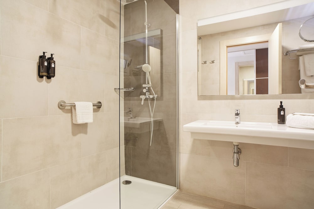 Invisa Hotel Club Cala Verde — Hotel rooms in Santa Eulalia, Balearic Islands