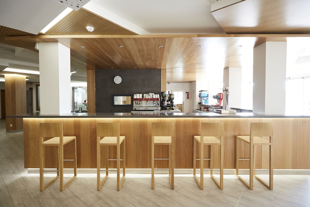 Invisa Hotel Es Pla - Adults Only — Restaurant & bars in San Antonio, Balearic Islands