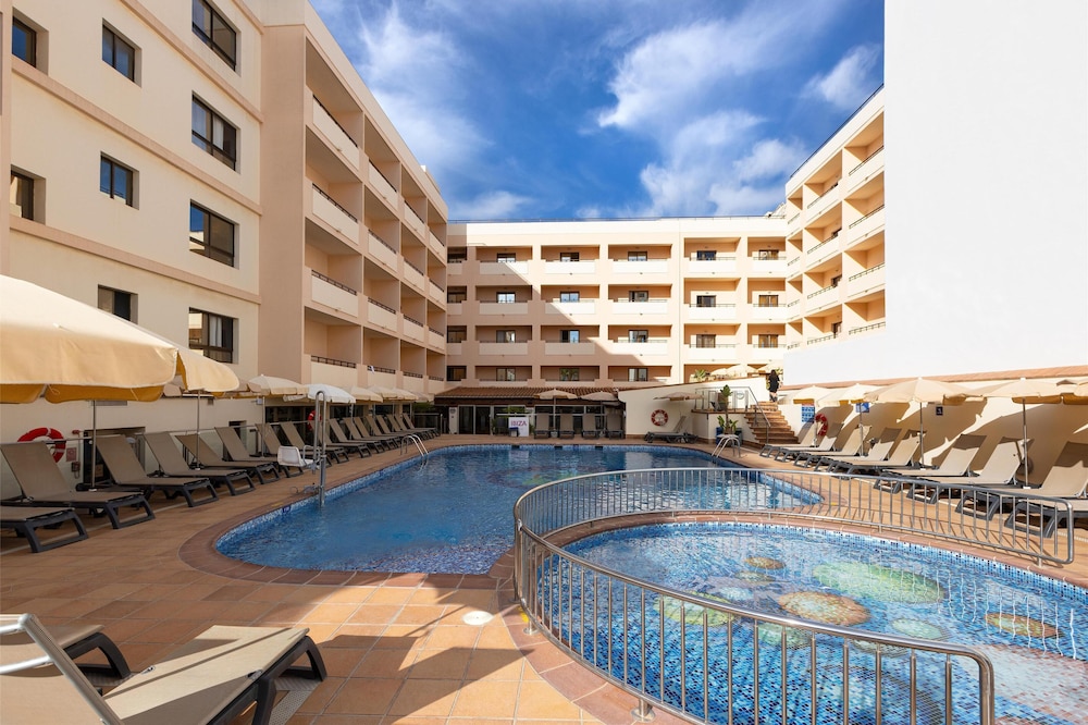 Invisa Hotel La Cala - zdjęcie 4