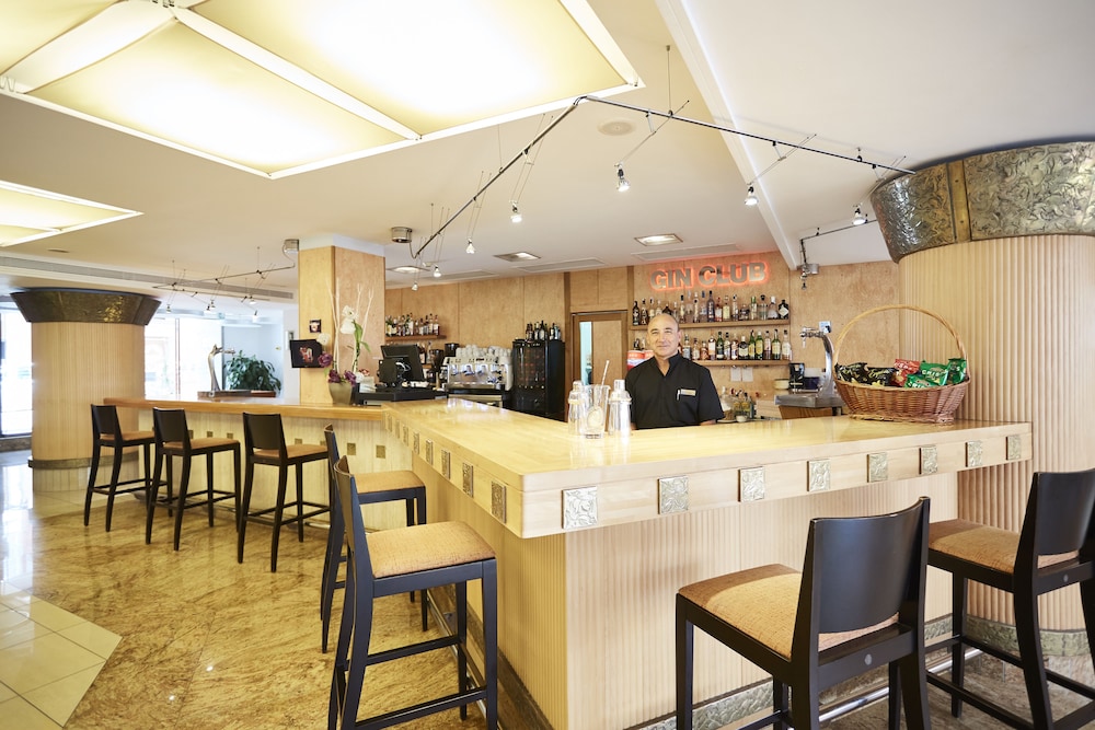 Invisa Hotel La Cala — Restaurant & bars in Santa Eulalia, Balearic Islands