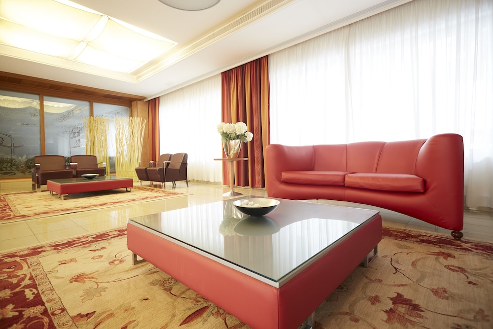 Invisa Hotel La Cala — Hotel rooms in Santa Eulalia, Balearic Islands