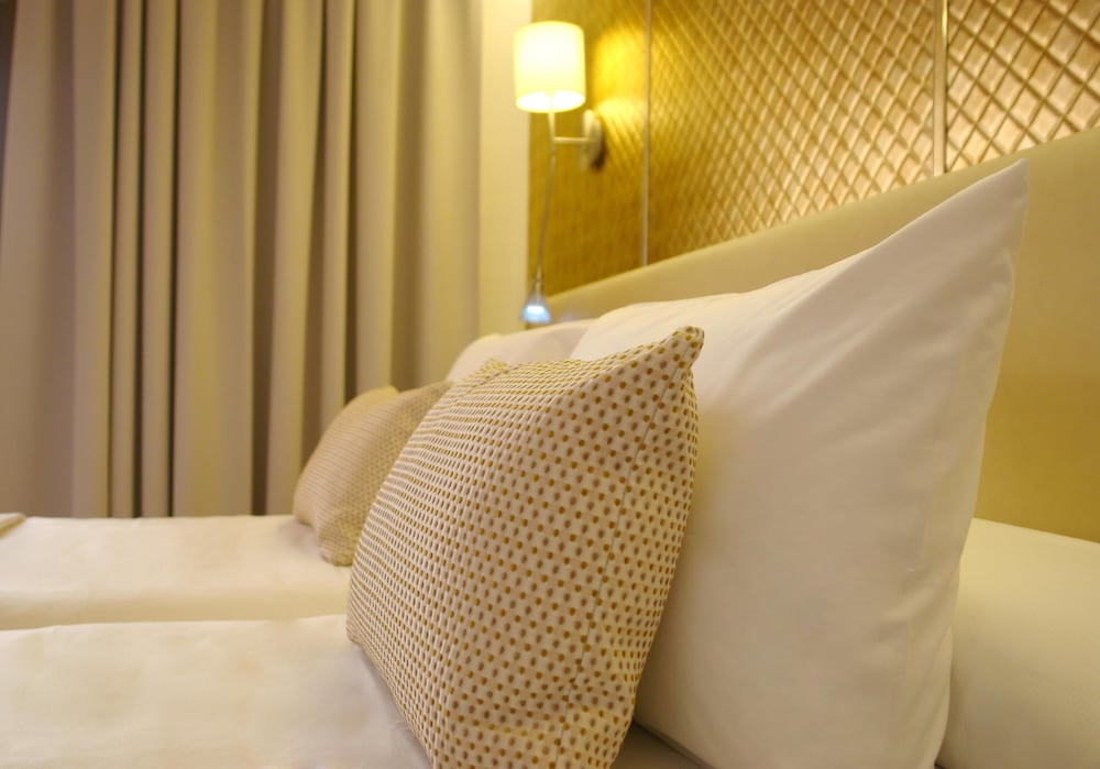 Invisa Hotel La Cala — Hotel rooms in Santa Eulalia, Balearic Islands