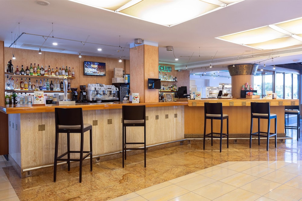 Invisa Hotel La Cala — Restaurant & bars in Santa Eulalia, Balearic Islands