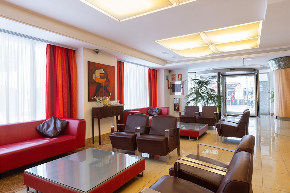 Invisa Hotel La Cala — Hotel rooms in Santa Eulalia, Balearic Islands