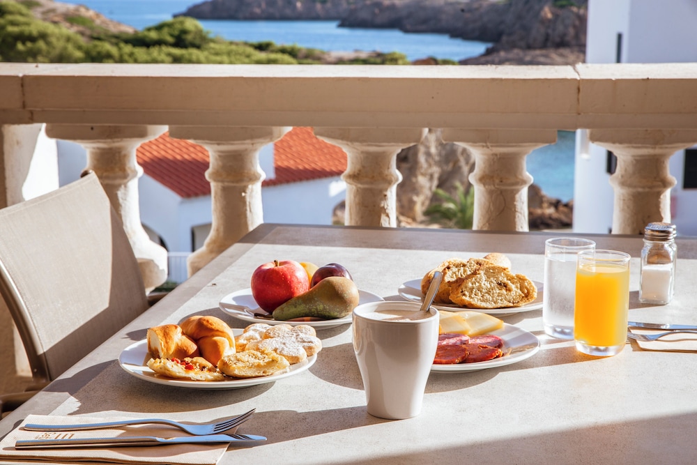 Aparthotel Seth Isla Paraiso — Restaurant & bars in Arenal d'en Castell, Balearic Islands