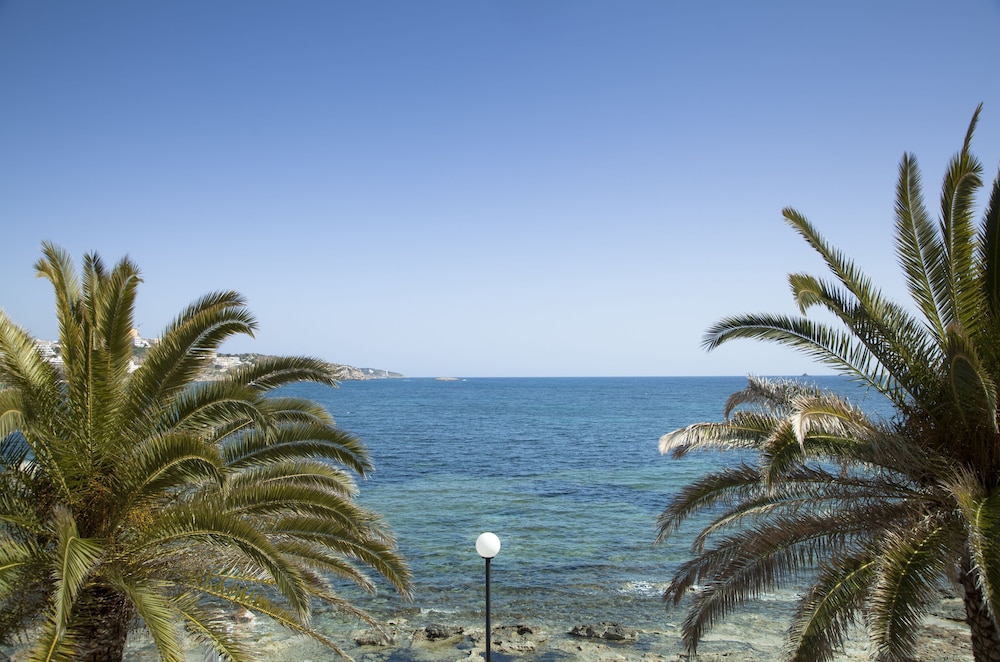 Apartamentos Vibra Jabeque Soul — Beach in Playa d'en Bossa, Balearic Islands