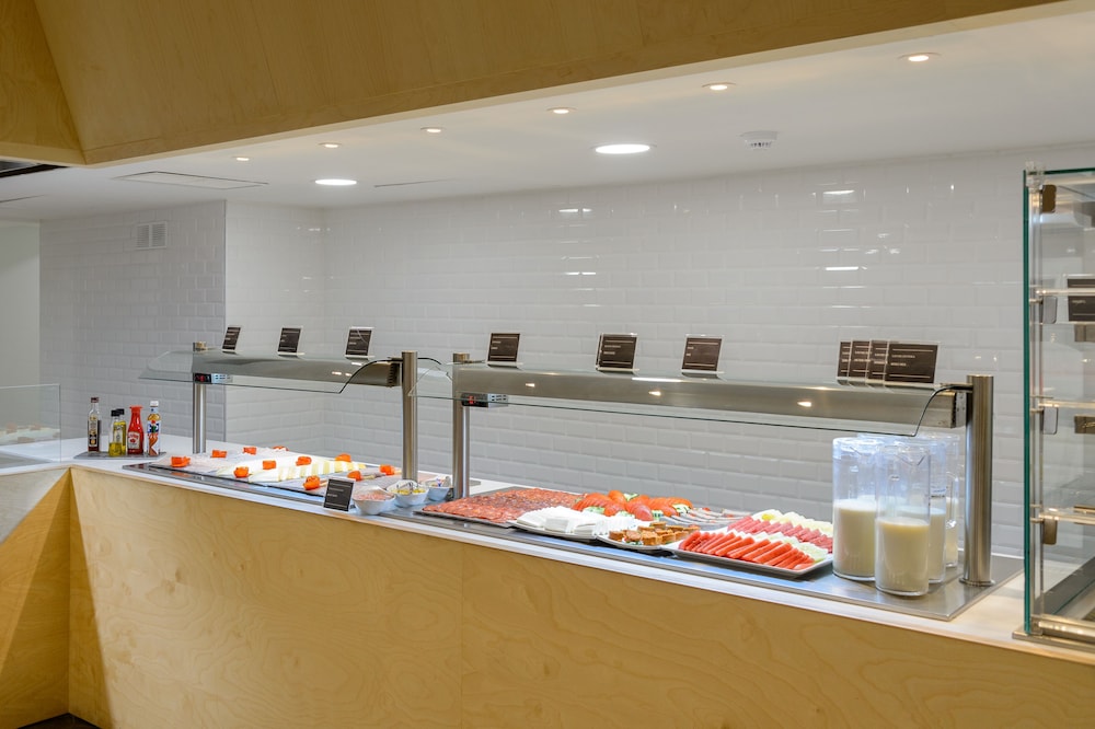 Apartamentos Vibra Jabeque Soul — Restaurant & bars in Playa d'en Bossa, Balearic Islands