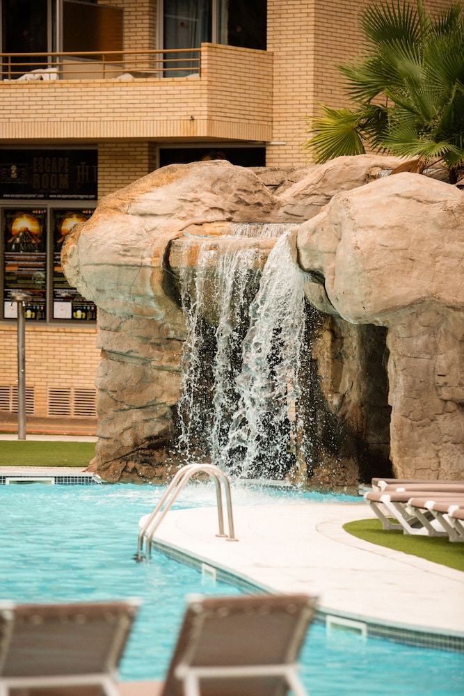 Hotel Jaime I — Swimming pool in Salou, Catalonia