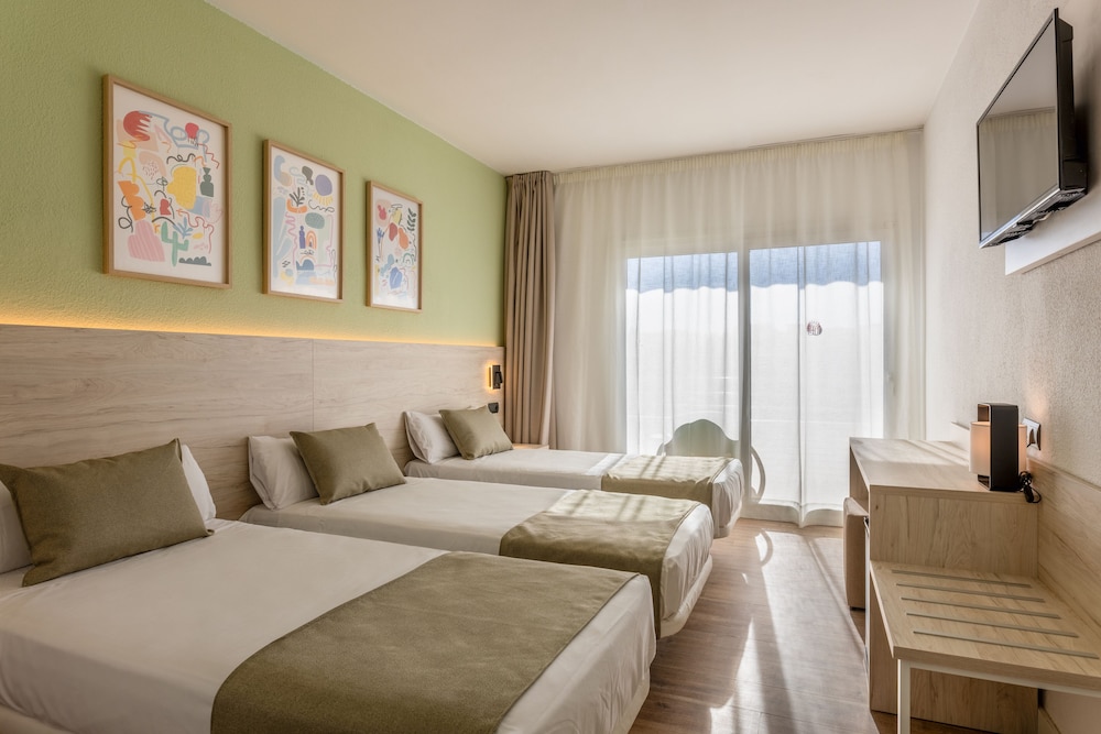 Hotel Jaime I — Hotel rooms in Salou, Catalonia