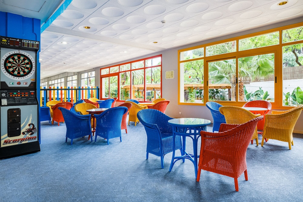 Hotel Jaime I — Restaurant & bars in Salou, Catalonia