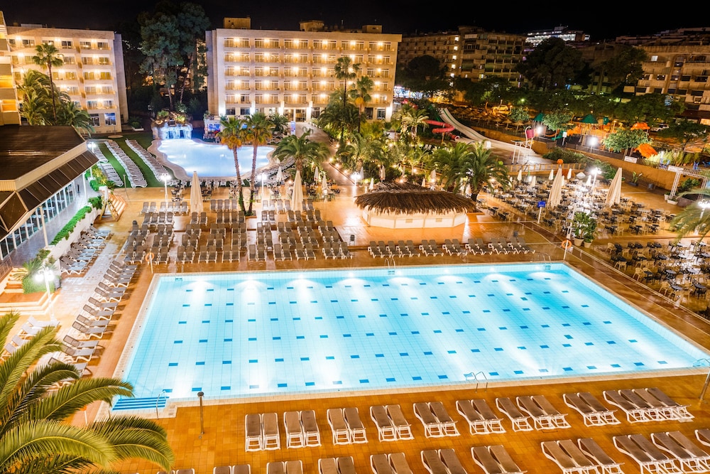 Hotel Jaime I — Swimming pool in Salou, Catalonia