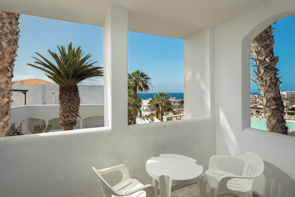 Club Jandía Princess - All Inclusive — Hotel building in Esquinzo, Canary Islands
