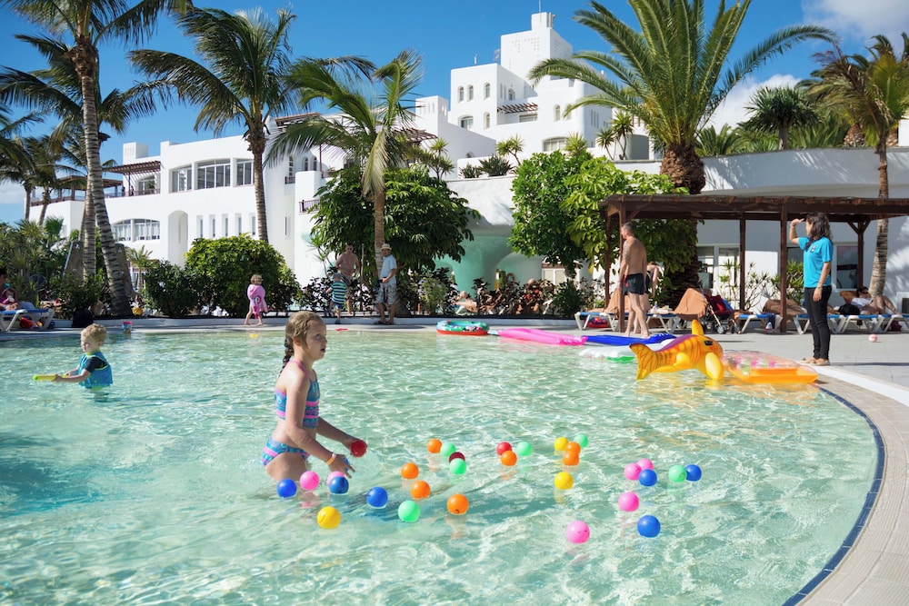 Club Jandía Princess - All Inclusive — Swimming pool in Esquinzo, Canary Islands