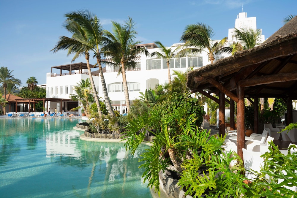 Club Jandía Princess - All Inclusive — Swimming pool in Esquinzo, Canary Islands