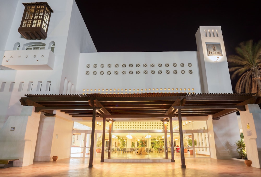 Club Jandía Princess - All Inclusive — Hotel building in Esquinzo, Canary Islands